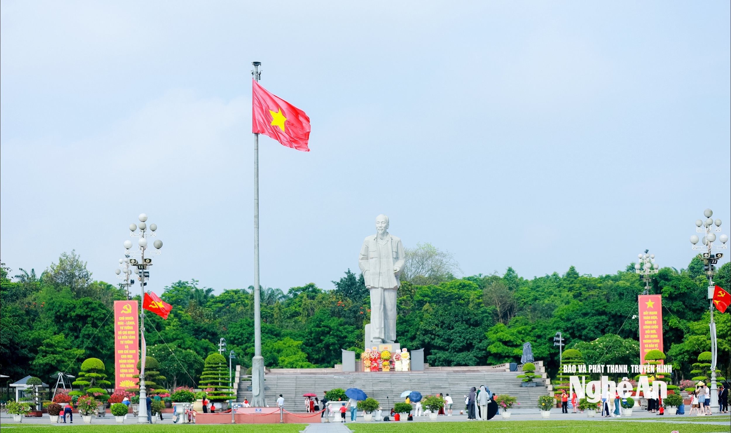 bna_quang-truong-ho-chi-minh-nghe-an-30.4.jpg