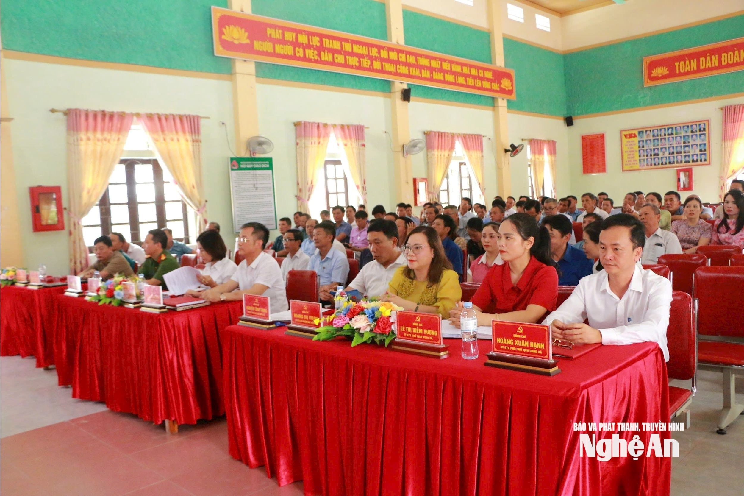 bna_thuong-truc-dang-uy-hdnd-ubnd-xa-hung-nguyen-nam.-anh-khanh-ly.jpg