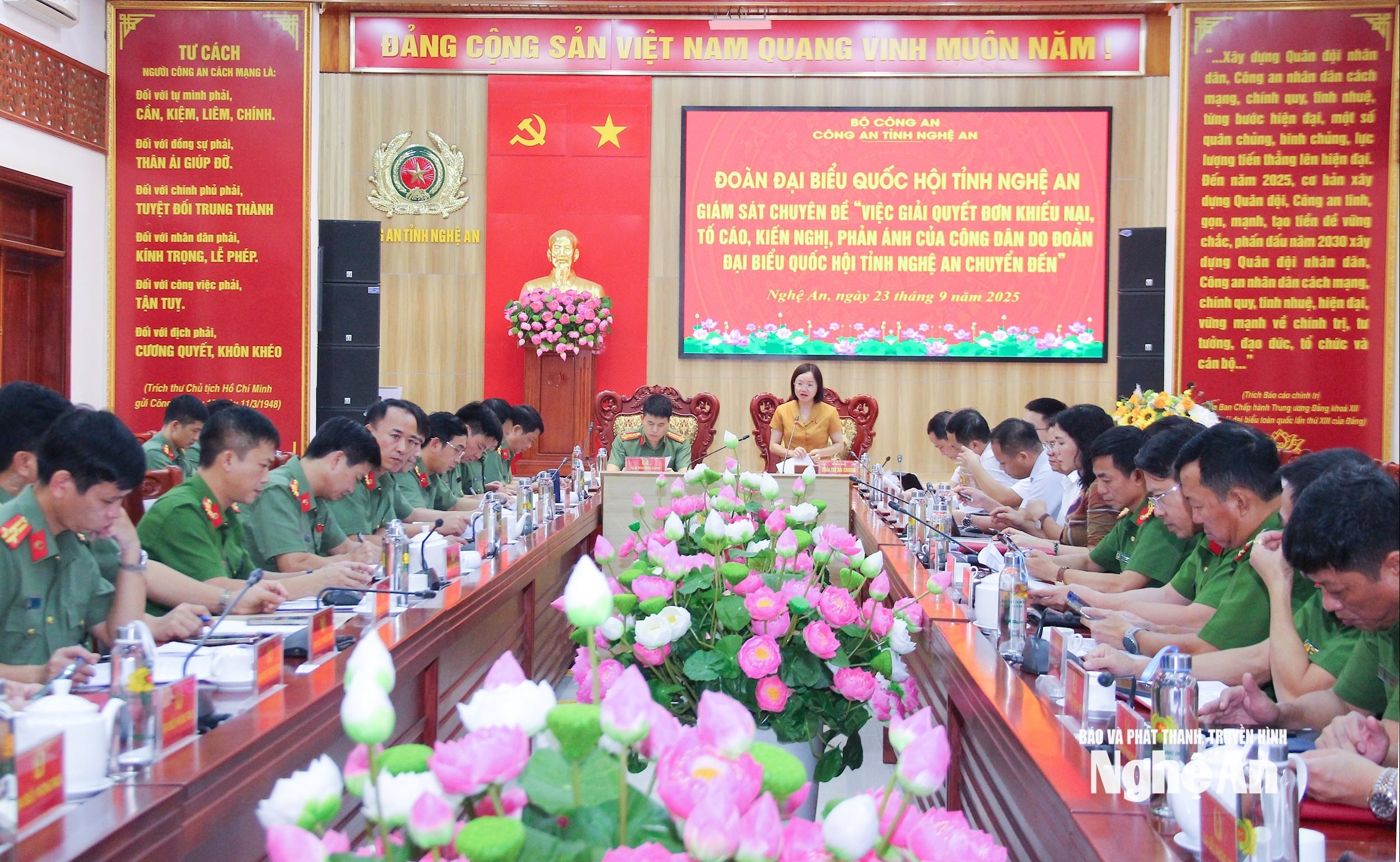 bna_-quang-canh-cuoc-lam-viec.-anh-mai-hoa.jpg