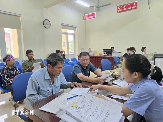 media.vietnamplus.vn-images-32a6702c183cbf9d089dd472f8821b6174f24bec82f2facbce91606f06c5bad554e0b32fdfa0de6e22df31173b7d2d878a8513daeb99832dc62e0847e65a8085-_ttxvn-quang-ninh-chinh-quyen-2-cap3.jpg