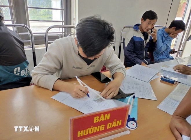 media.vietnamplus.vn-images-32a6702c183cbf9d089dd472f8821b61a5a47978719ed8203533f6bf1851ced458a1a8082b6b74ab152f754e230c550e1d175058d9a59d4e21100ddb41c54c45-_ttxvn-chinh-quyen-2-cap-2.jpg