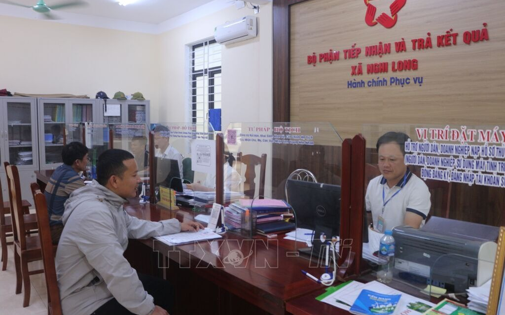 Cử tri Nghệ An kiến nghị nhiều vấn đề về đất đai, môi trường và mô hình chính quyền địa phương 2 cấp