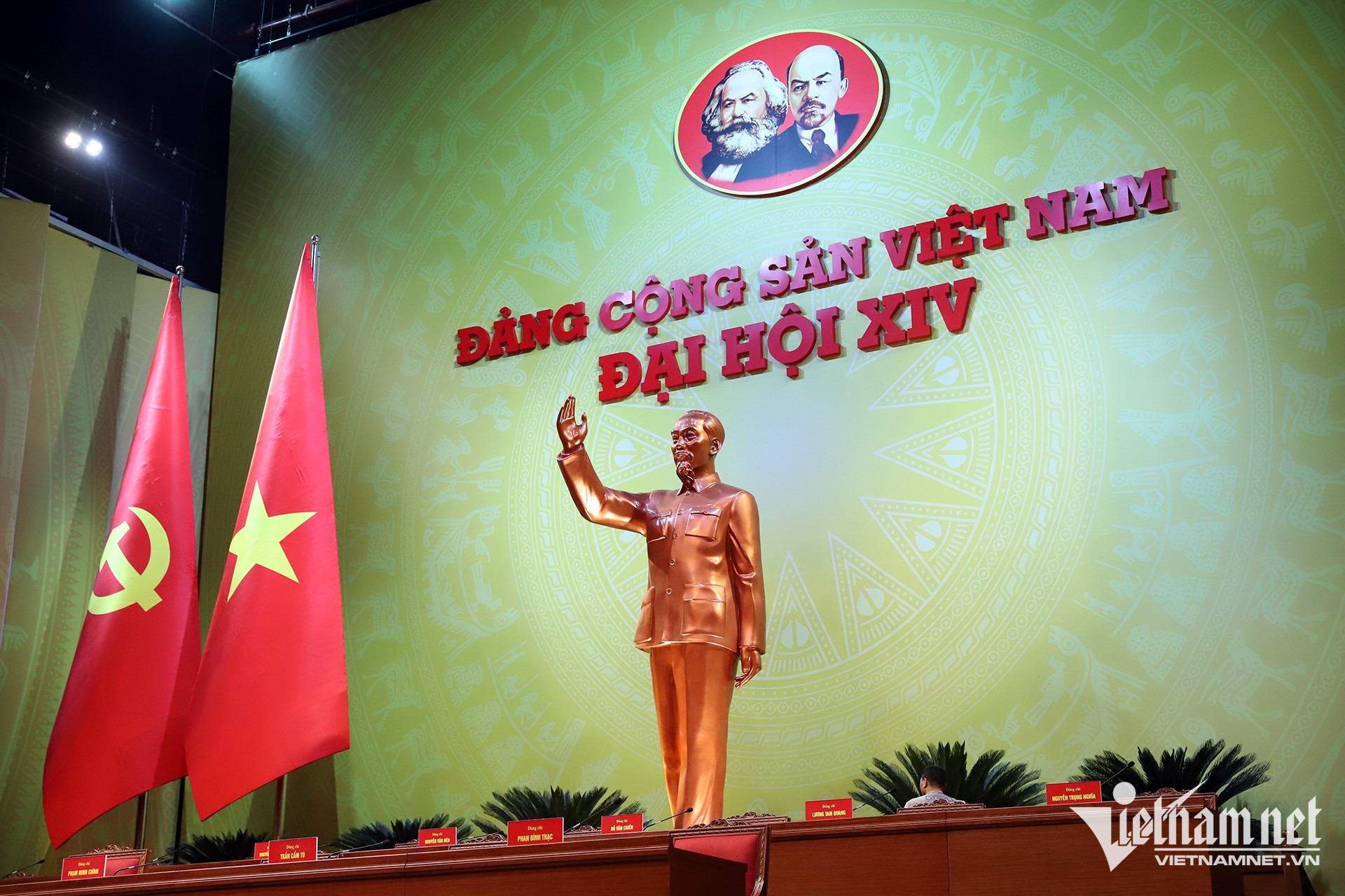 w-1-6701-1664.jpg?width=0&s=dgllt1k9BvZz4KSfjxHqyg