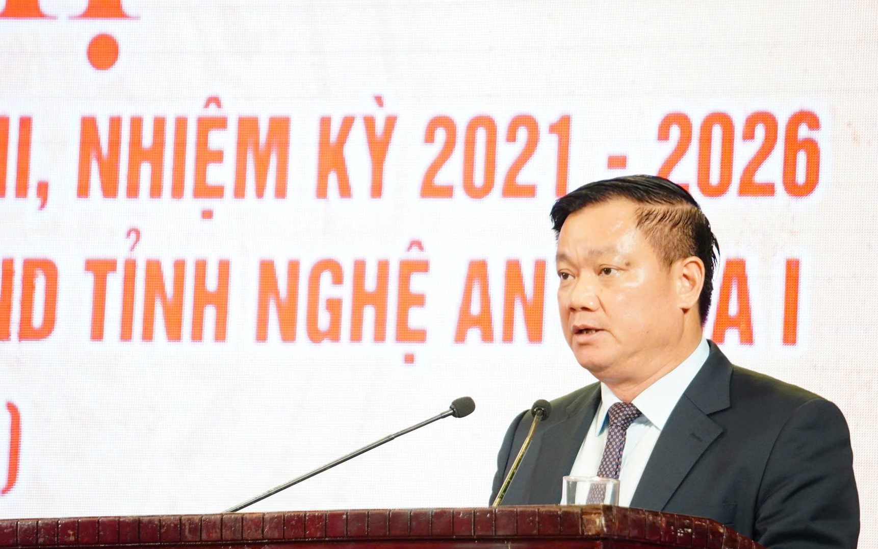 Phát huy truyền thống 80 năm Hội đồng nhân dân tỉnh; đổi mới mạnh mẽ hoạt động, góp phần đưa Nghệ An phát triển nhanh và bền vững *