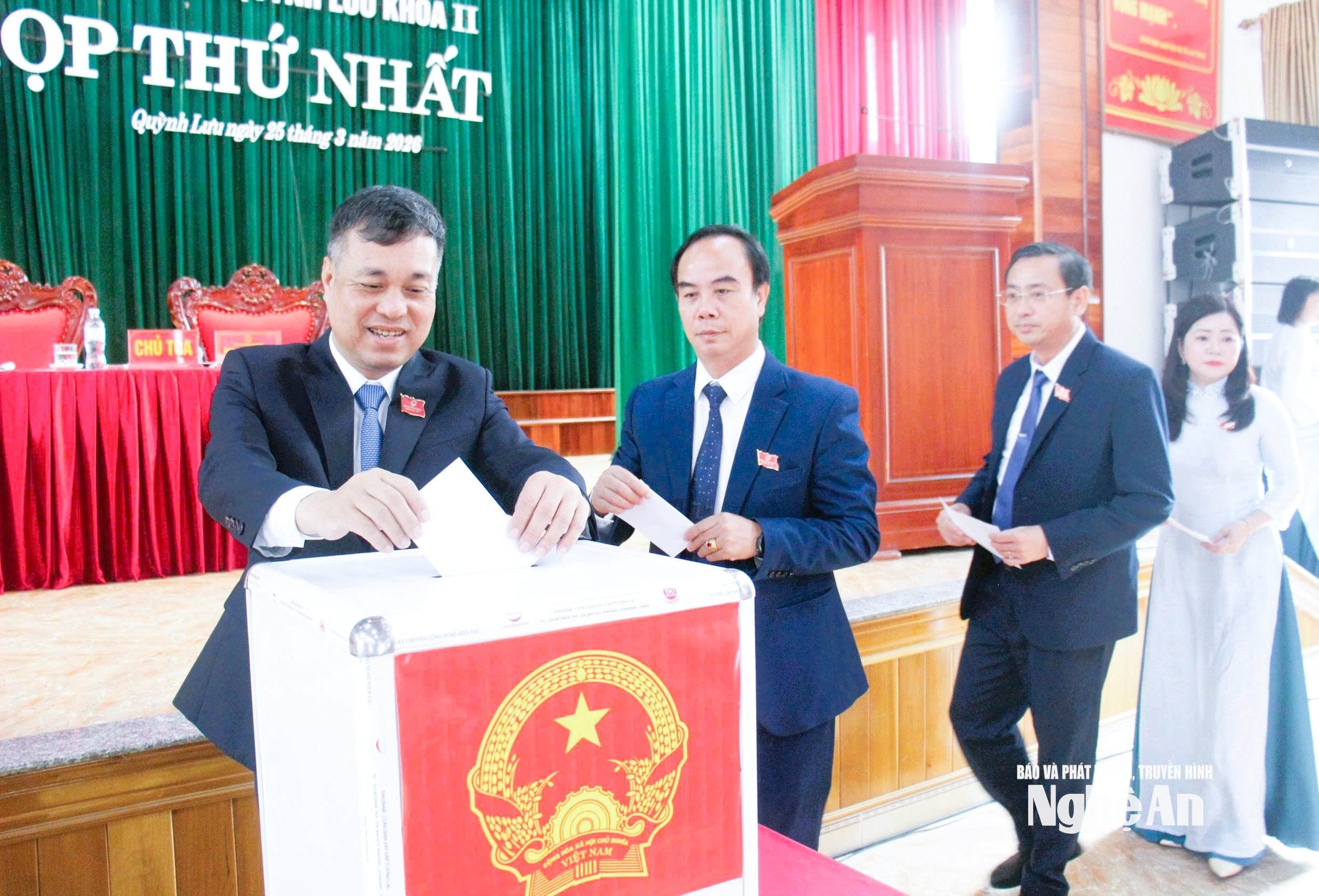 bna_-hdnd-xa-quynh-luu-to-chuc-ky-hop-thu-nhat-nhiem-ky-2026-2031-de-bau-cac-chuc-danh-thuoc-tham-quyen.jpg