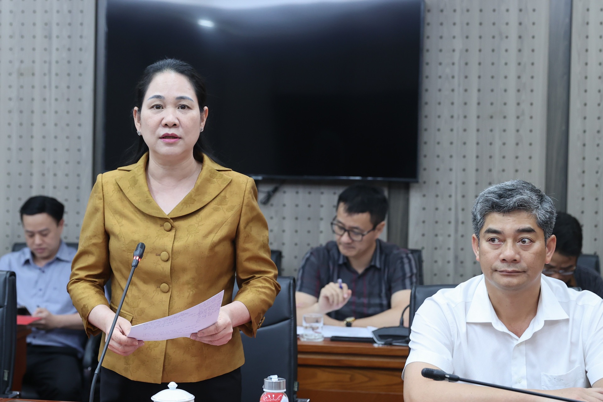 tin-6-3107.jpg?width=0&s=Oem0nS7-Ofe1sjqb7HNUWw