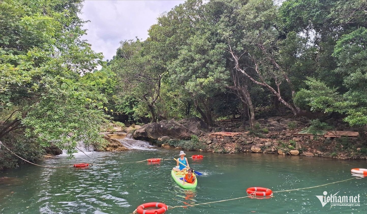 w-anh-26-1404.jpg?width=0&s=fUwHfl7XzjZss8zr1S5lwg