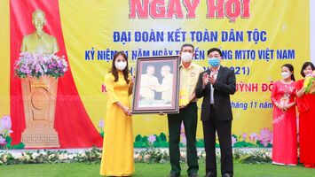 Phó Bí thư Thường trực Tỉnh ủy Nghệ An dự Ngày hội Đại đoàn kết toàn dân tộc tại huyện Quỳnh Lưu