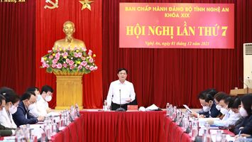 Ban Chấp hành Đảng bộ tỉnh Nghệ An thảo luận về tình hình kinh tế - xã hội