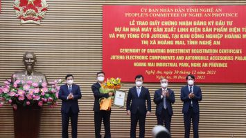 Tỉnh Nghệ An trao Giấy chứng nhận đăng ký đầu tư cho dự án có tổng mức đầu tư 200 triệu USD