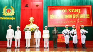 Công an tỉnh Nghệ An đón nhận Huân chương Chiến công hạng Ba