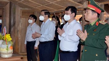 Trang trọng Lễ giỗ Bà Hoàng Thị Loan lần thứ 121