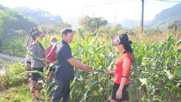 Những “điểm tựa” vững chắc của bản làng