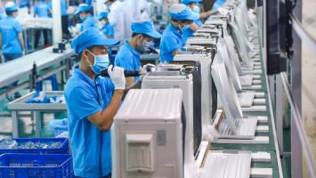 Giải pháp nào cho thiếu hụt lao động ?