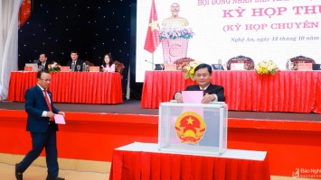 Nghệ An bầu bổ sung hai Phó Chủ tịch UBND tỉnh nhiệm kỳ 2021 - 2026
