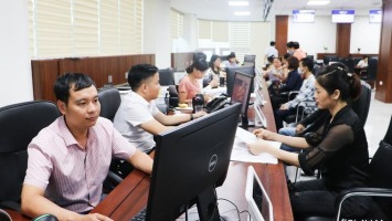 Mong mỏi tăng lương cơ sở từ đầu năm 2023