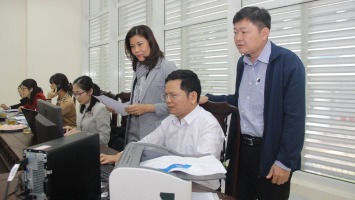 26 lượt cử tri kiến nghị, phản ánh qua đường dây nóng trong phiên thảo luận tổ và thảo luận tại hội trường của kỳ họp thứ 11