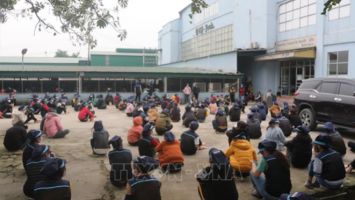 Đối thoại, xử lý nhanh không để xảy ra ngừng việc tập thể kéo dài