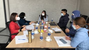 Công nhân là F1 có thể đi làm?