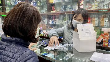 Thủ tướng chỉ đạo thanh tra giá kit test COVID-19, xử lý nghiêm việc trục lợi