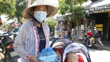 Chính sách mới tháng 3: Thu nhập dưới 2 triệu/tháng ở TP là hộ nghèo