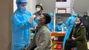 Hơn 1.100 ca nhiễm COVID-19 mỗi ngày, Nghệ An xử lý nghiêm tập trung đông người