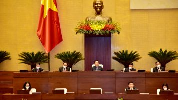 Phiên chất vấn và trả lời chất vấn tại Phiên họp thứ Chín, Ủy ban Thường vụ Quốc hội: Giải pháp căn cơ nào để phát triển thương mại điện tử?