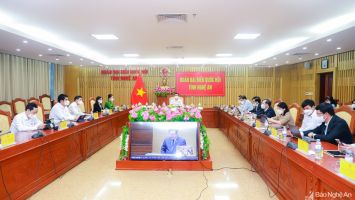 Ủy ban Thường vụ Quốc hội tiến hành phiên chất vấn về lĩnh vực công thương, tài nguyên và môi trường