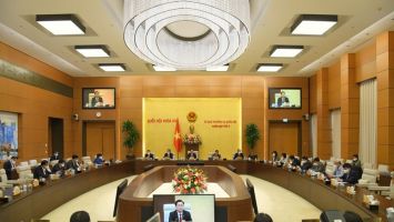 Tuần này, Ủy ban Thường vụ Quốc hội xem xét quyết định việc tăng giờ làm thêm