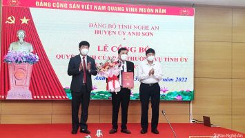 Công bố quyết định của Ban Thường vụ Tỉnh ủy về công tác cán bộ tại Anh Sơn