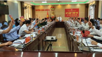 Con Cuông tổ chức thành công kỳ họp thứ tư HĐND huyện khoá XX, nhiệm kỳ 2021 - 2026.
