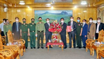 Đoàn công tác tỉnh Nghệ An thăm, chúc Tết cổ truyền Bunpimay tỉnh Hủa Phăn (CHDCND Lào)