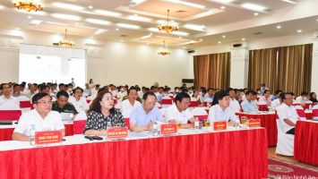 Quán triệt, triển khai Nghị quyết của Bộ Chính trị về quy hoạch, phát triển đô thị