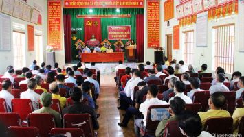 Đại biểu Quốc hội tiếp xúc cử tri tại huyện Đô Lương, Anh Sơn