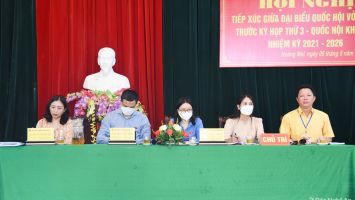 Đại biểu Quốc hội tiếp xúc cử tri thị xã Hoàng Mai