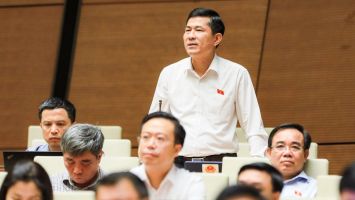 Giáo sư Thái Văn Thành nêu ý kiến về giá sách giáo khoa tại diễn đàn Quốc hội