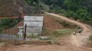 Dự án đường cứu hộ, cứu nạn thi công hơn một thập niên vẫn còn dở dang