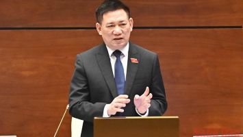 Chất vấn 4 nhóm vấn đề thuộc lĩnh vực nông nghiệp, tài chính, ngân hàng và giao thông vận tải