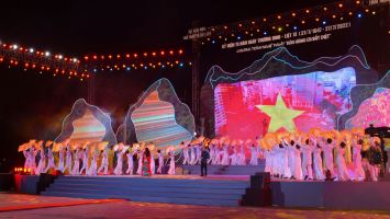 Xúc động, hào hùng Chương trình nghệ thuật 'Bản hùng ca bất diệt'