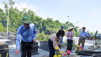 Đoàn công tác Ủy ban Khoa học Công nghệ và Môi trường của Quốc hội tưởng niệm các Anh hùng liệt sĩ tại Nghệ An