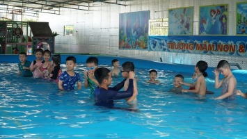 Nghiên cứu, xây dựng kế hoạch dạy bơi cho các em trong các trường học