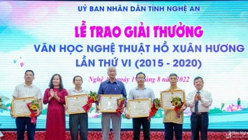 Nghệ An: Trao giải thưởng Văn học Nghệ thuật Hồ Xuân Hương cho 74 tác giả/ nhóm tác giả