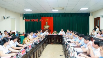 Bí thư Tỉnh uỷ Thái Thanh Quý tiếp công dân phiên định kỳ tháng 8