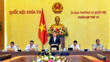 Chất vấn nhiều vấn đề “nóng” thuộc hai lĩnh vực tại phiên họp của Ủy ban Thường vụ Quốc hội