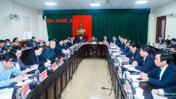 Bí thư Tỉnh ủy Nghệ An Thái Thanh Quý tiếp công dân phiên định kỳ tháng 1/2023