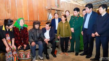Bí thư Tỉnh ủy Nghệ An Thái Thanh Quý thăm, chúc Tết tại Quỳ Châu