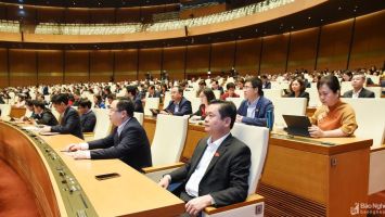 Quốc hội đồng ý tiếp tục thực hiện một số chính sách phòng, chống dịch Covid-19 đến ngày 31/12/2023