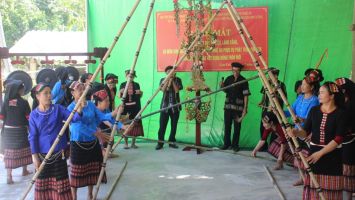 Giữ gìn, phát huy giá trị văn hoá truyền thống của các dân tộc thiểu số gắn với phát triển du lịch trên địa bàn huyện Con Cuông