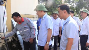 Thường trực HĐND thị xã Hoàng Mai khảo sát kiến nghị của cử tri về hệ thống đường dây cáp viễn thông trên địa bàn