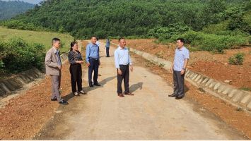 Thường trực HĐND huyện Con Cuông: Giám sát Chương trình mục tiêu quốc gia xây dựng nông thôn mới, nông thôn mới nâng cao trên địa bàn huyện